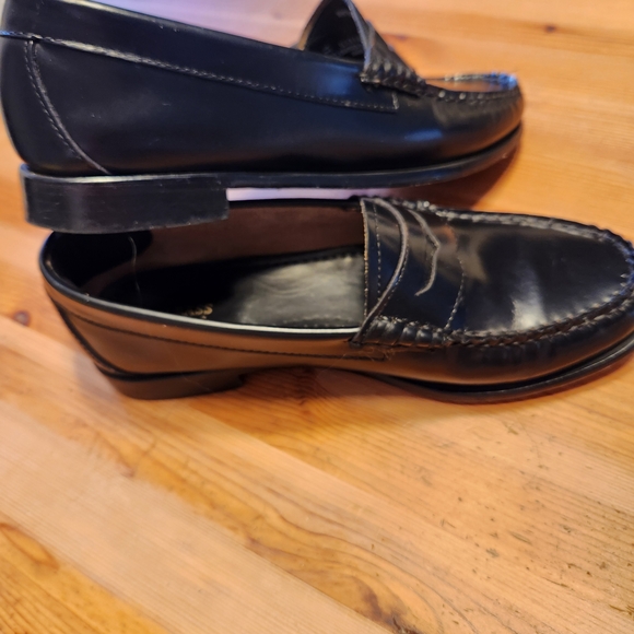 G.H. Bass & Co. Whitney Black Leather Loafers Women's Weejuns Free Shipping - Picture 2 of 7